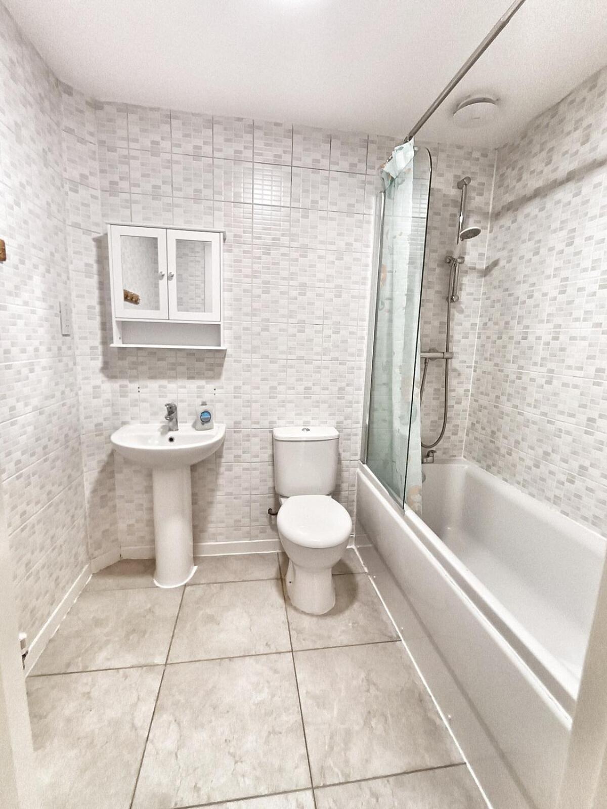 King Street, Free Parking, 2 Bed Apartment Aberdeen