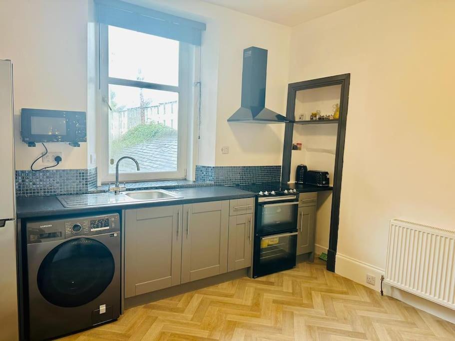 Gf Flat In Centre * Aberdeen