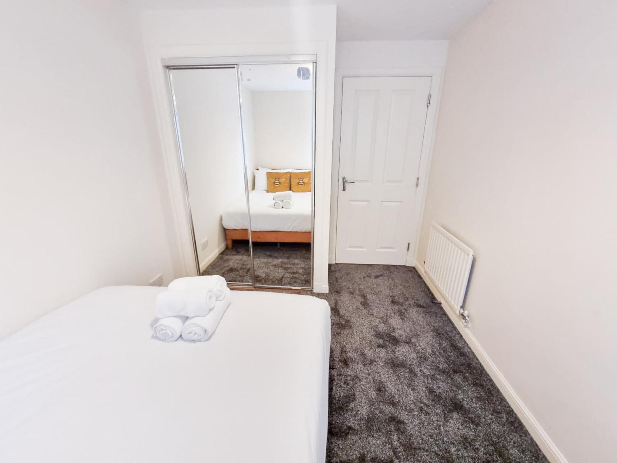 South College 2 Bedroom - - Free Parking Aberdeen