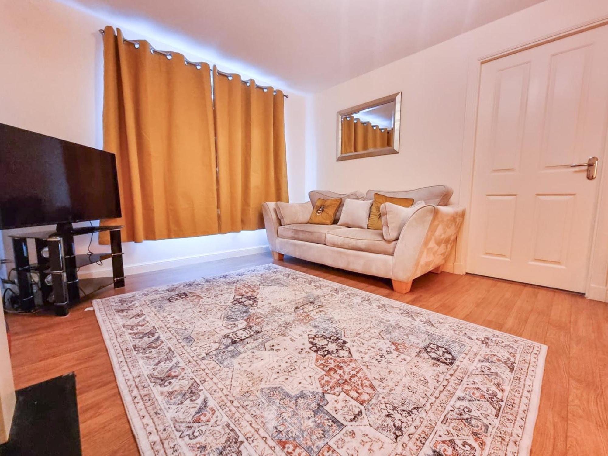 South College 2 Bedroom - - Free Parking Apartment Aberdeen