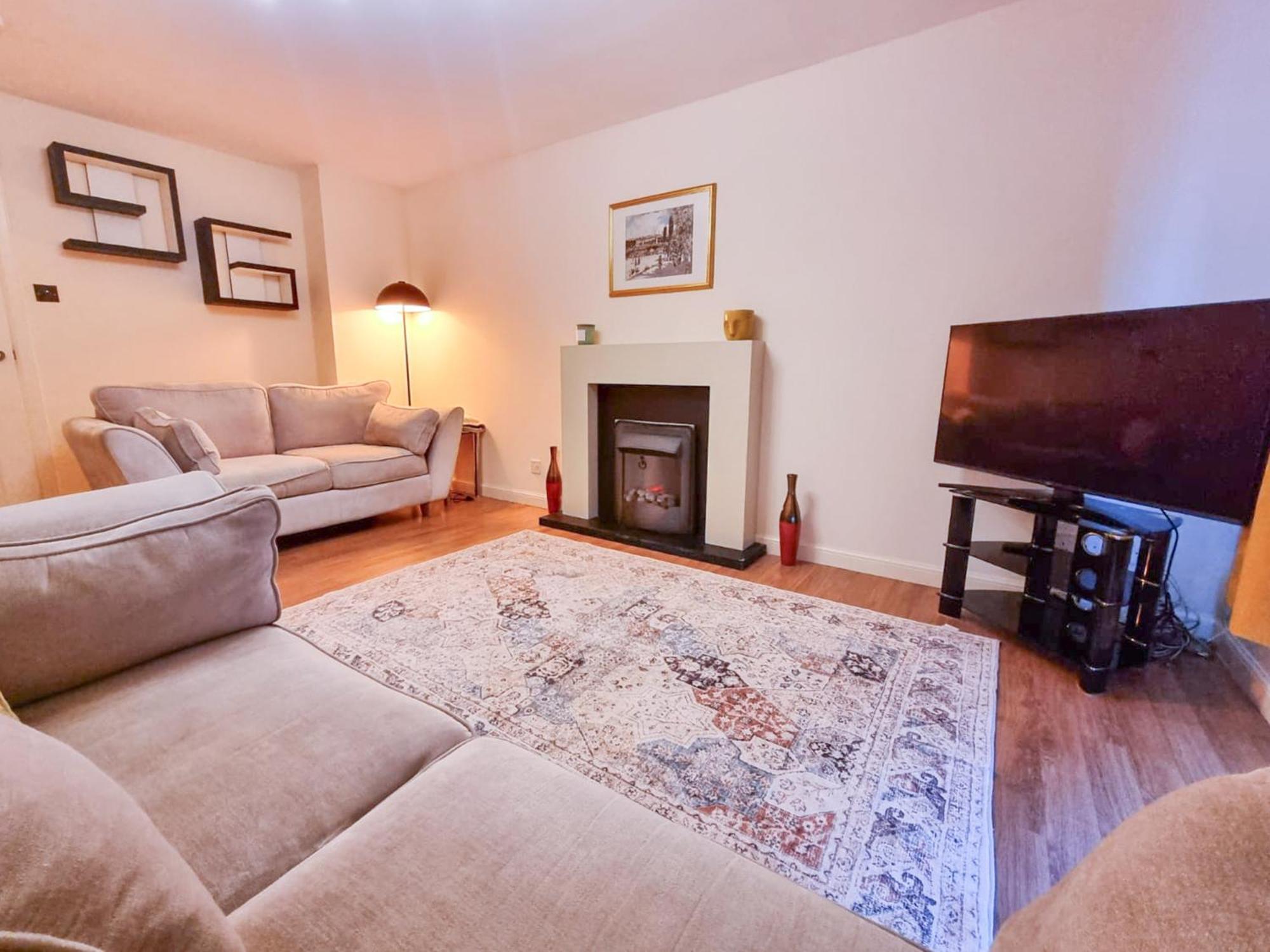 Apartment South College 2 Bedroom - - Free Parking *