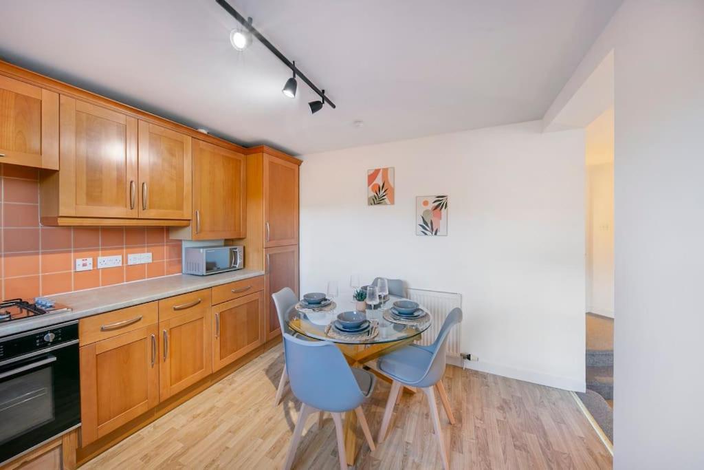 Riverside Apartment *