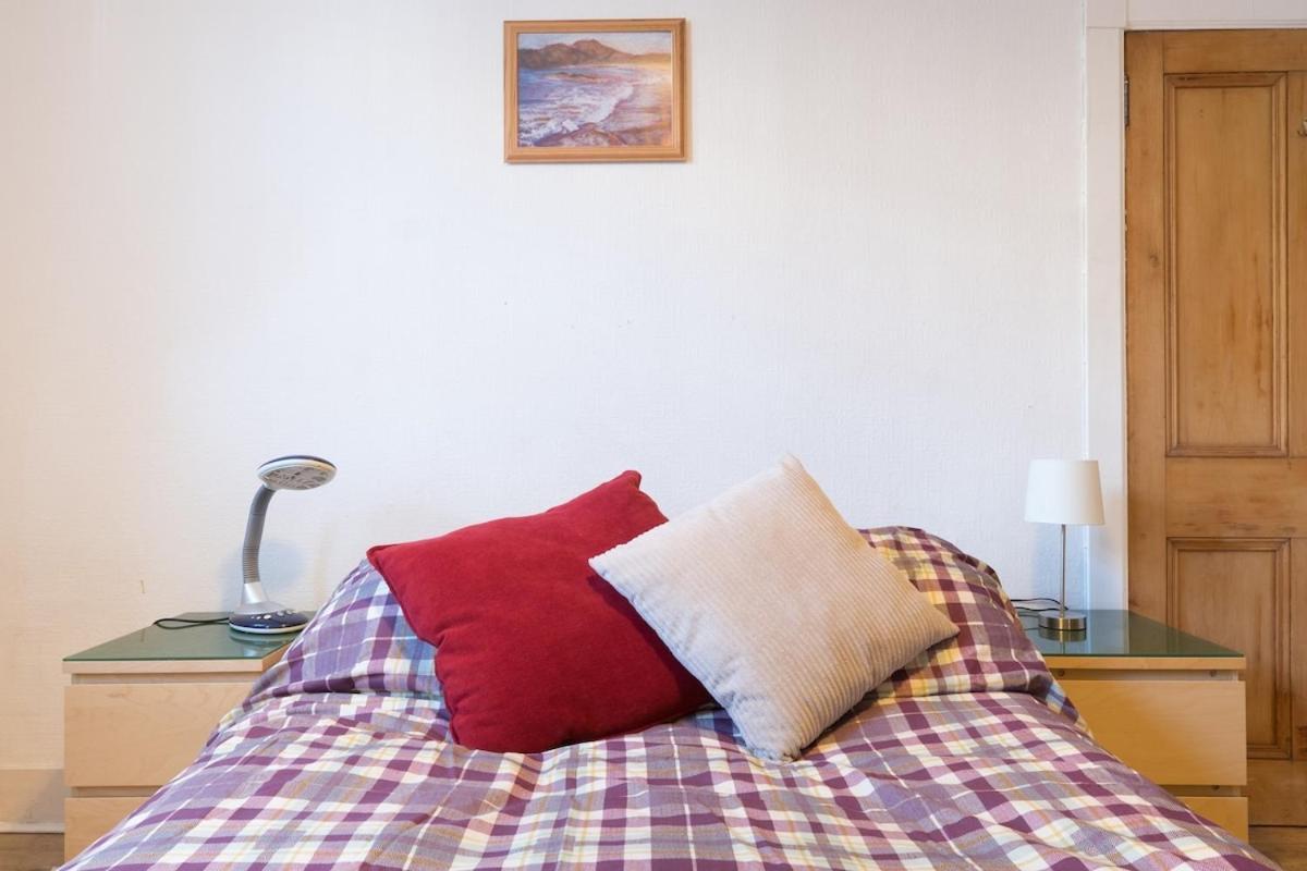 Flat, Close To Centre Apartment *