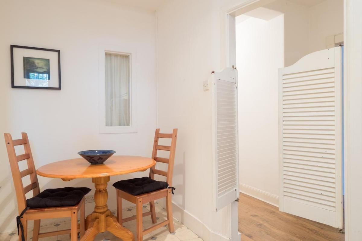 Flat, Close To Centre *
