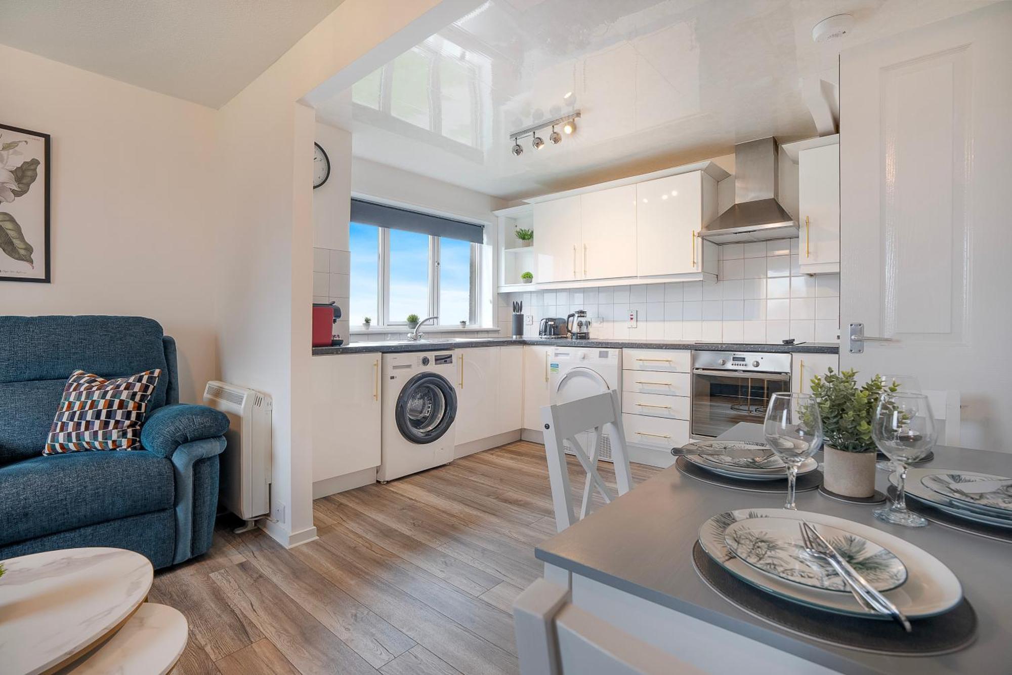 Golf Road - Grampian Lettings * Aberdeen
