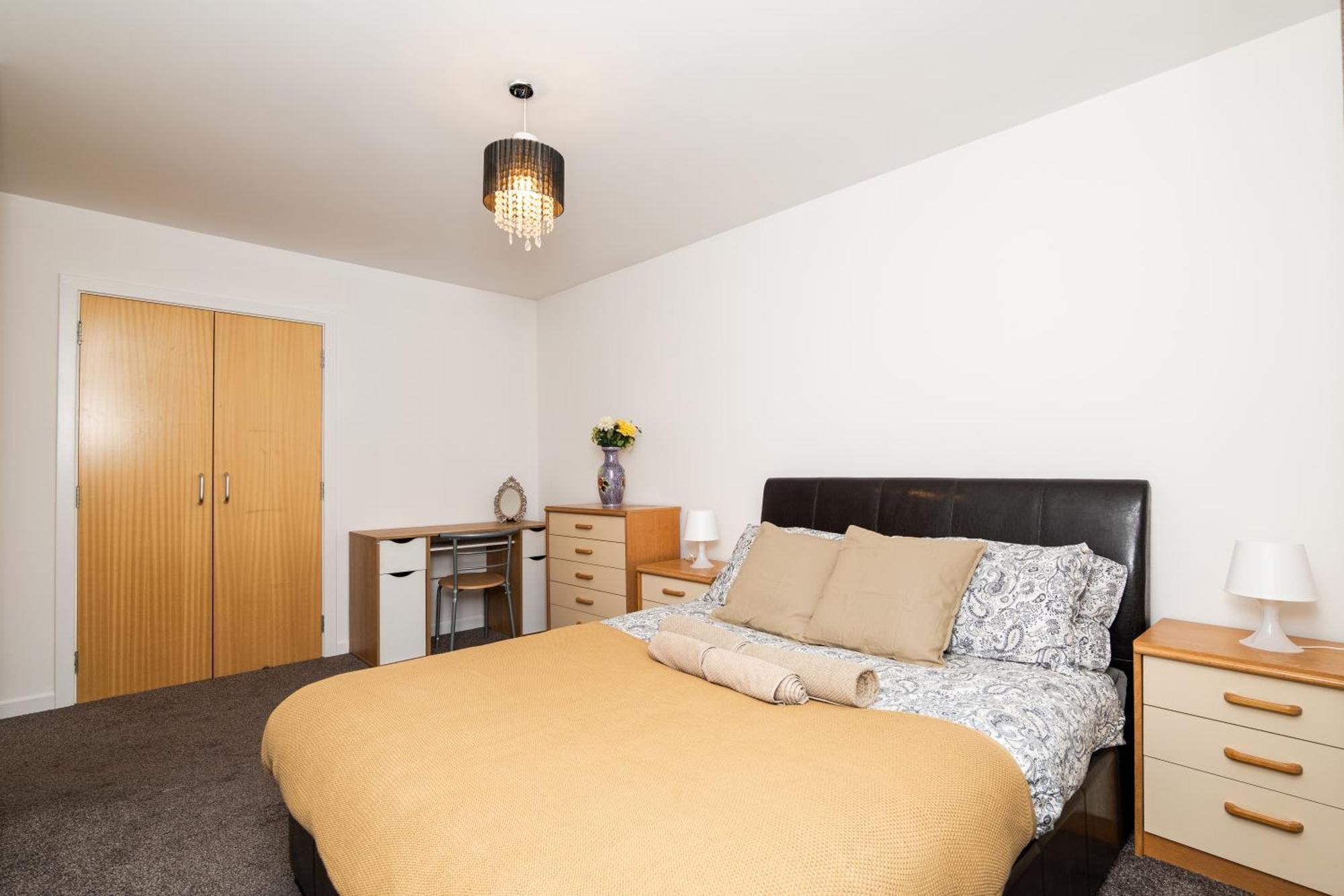 3 Bedroom House - Free Parking Holiday home Aberdeen