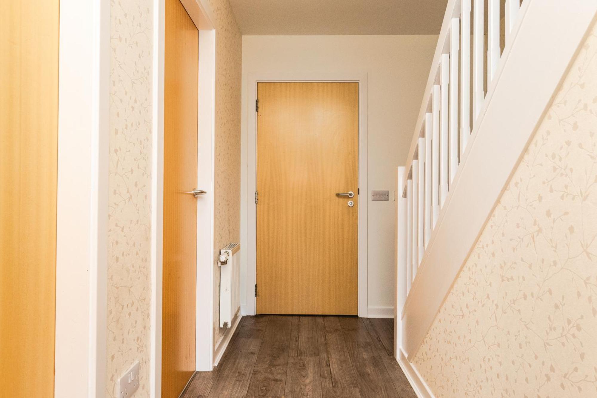 3 Bedroom House - Free Parking Aberdeen
