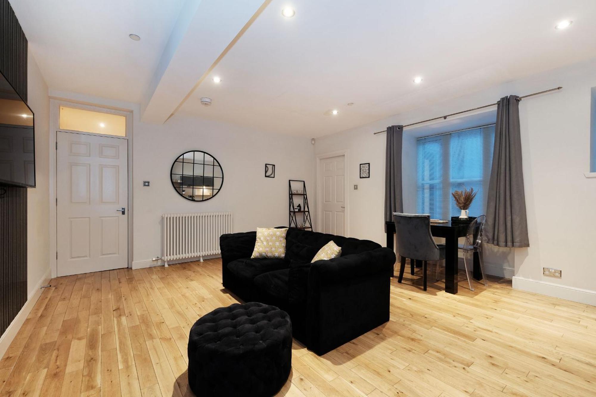 One Of A Kind Historic 3 Bedroom Aberdeen