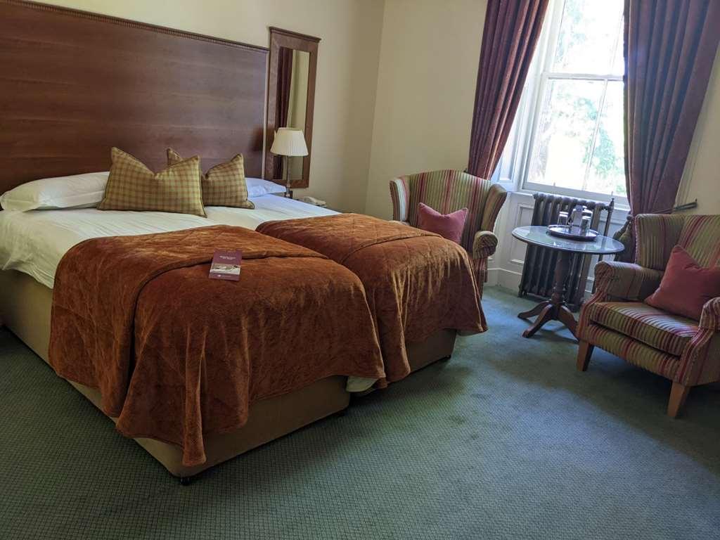 Macdonald Norwood Hall 4*