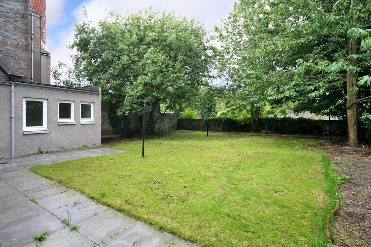 Stylish And Spacious Two Bed In Aberdeen's West End Aberdeen