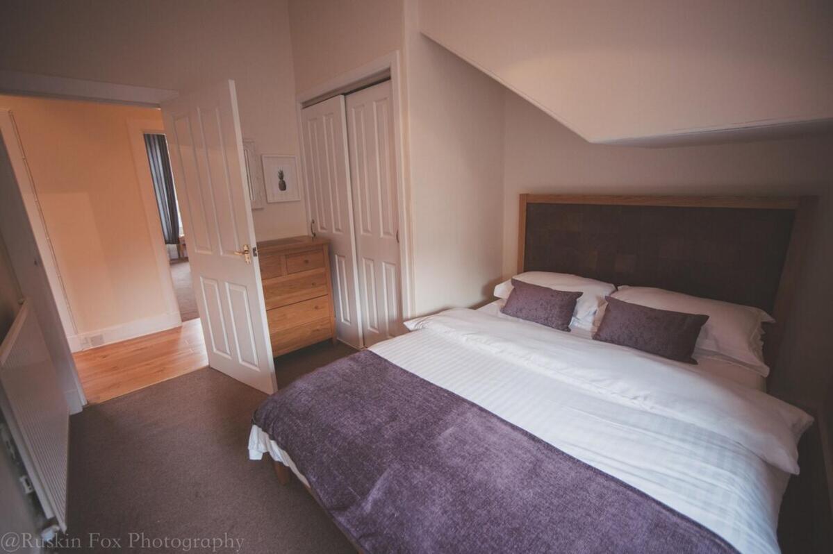 Stylish And Spacious Two Bed In Aberdeen's West End * Aberdeen