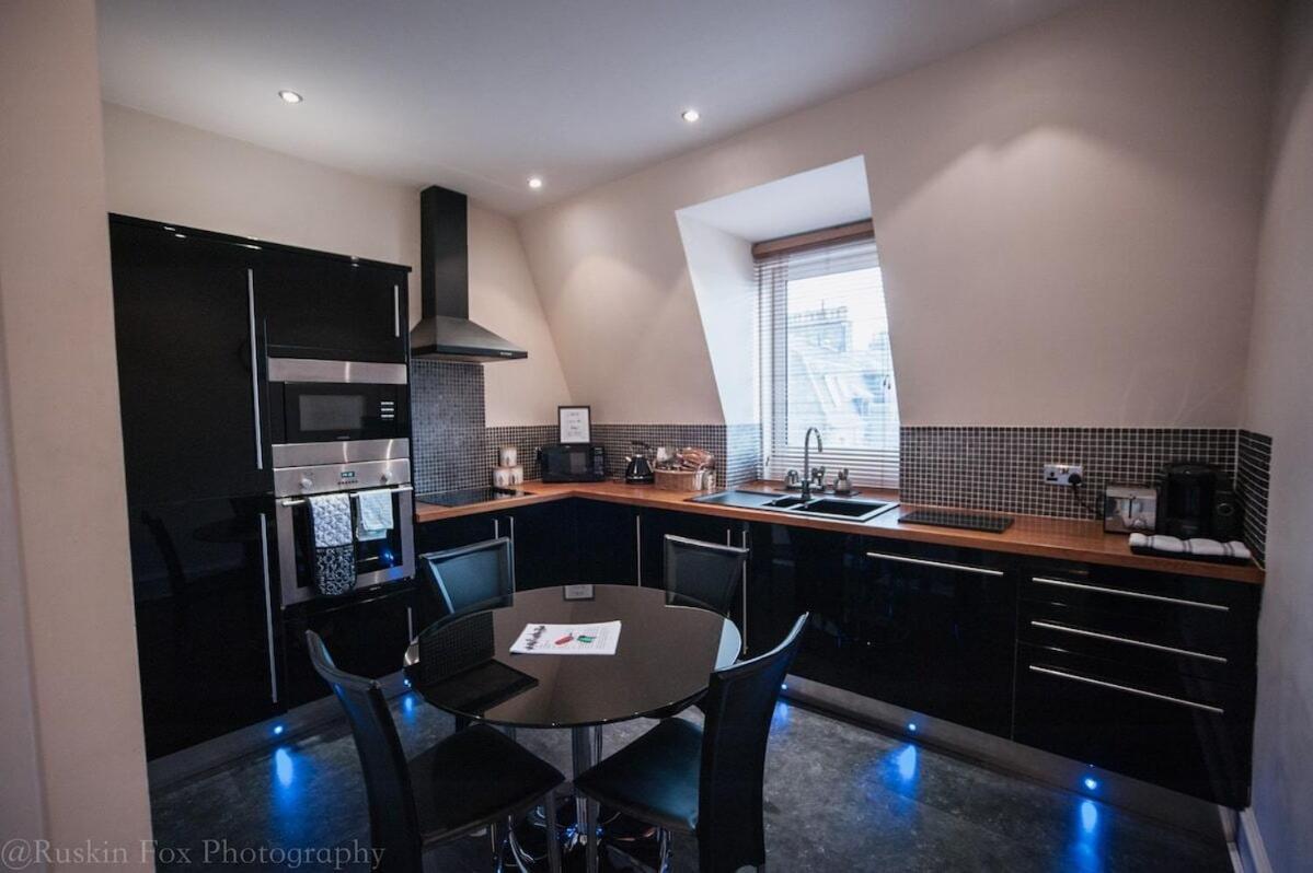 Prime 2 Bedroom Centre Apartment *