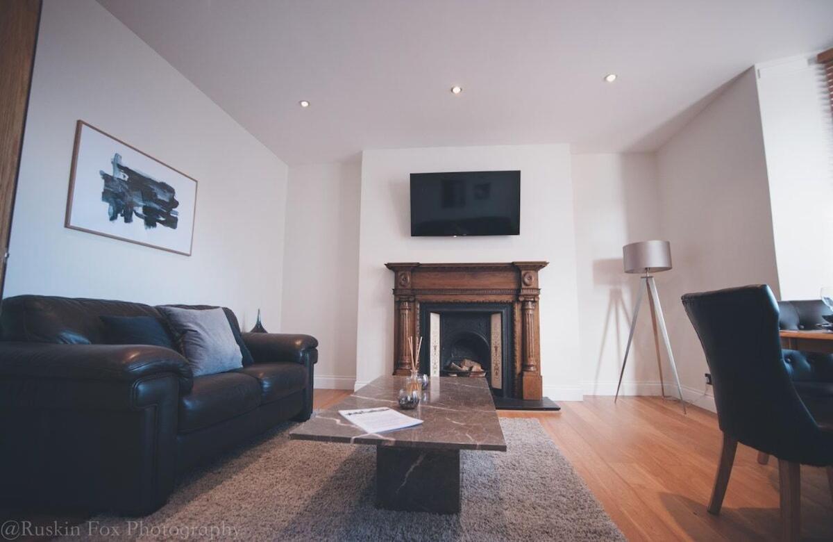 Impressive 3 Bedroom Apartment *