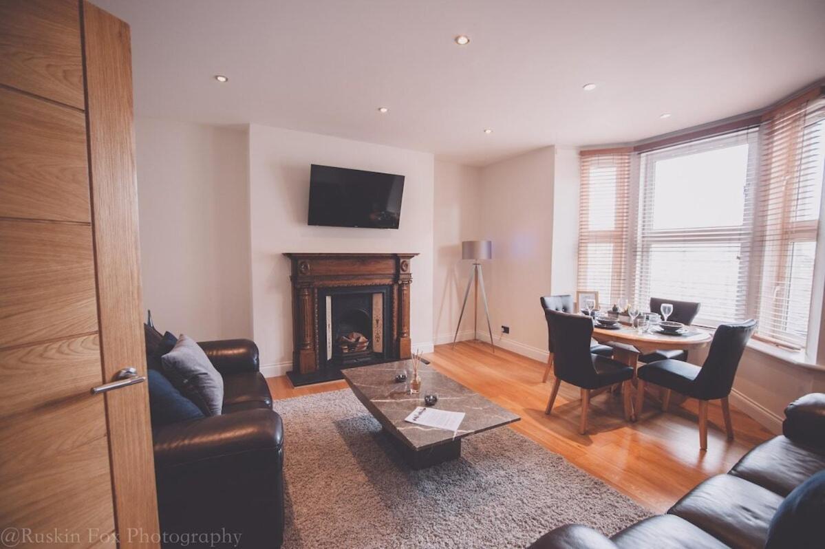Apartment Impressive 3 Bedroom *