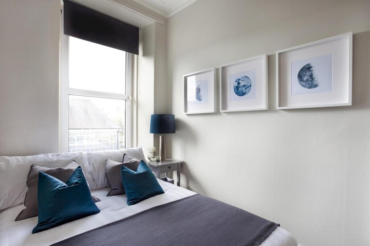 Esslemont Pad *
