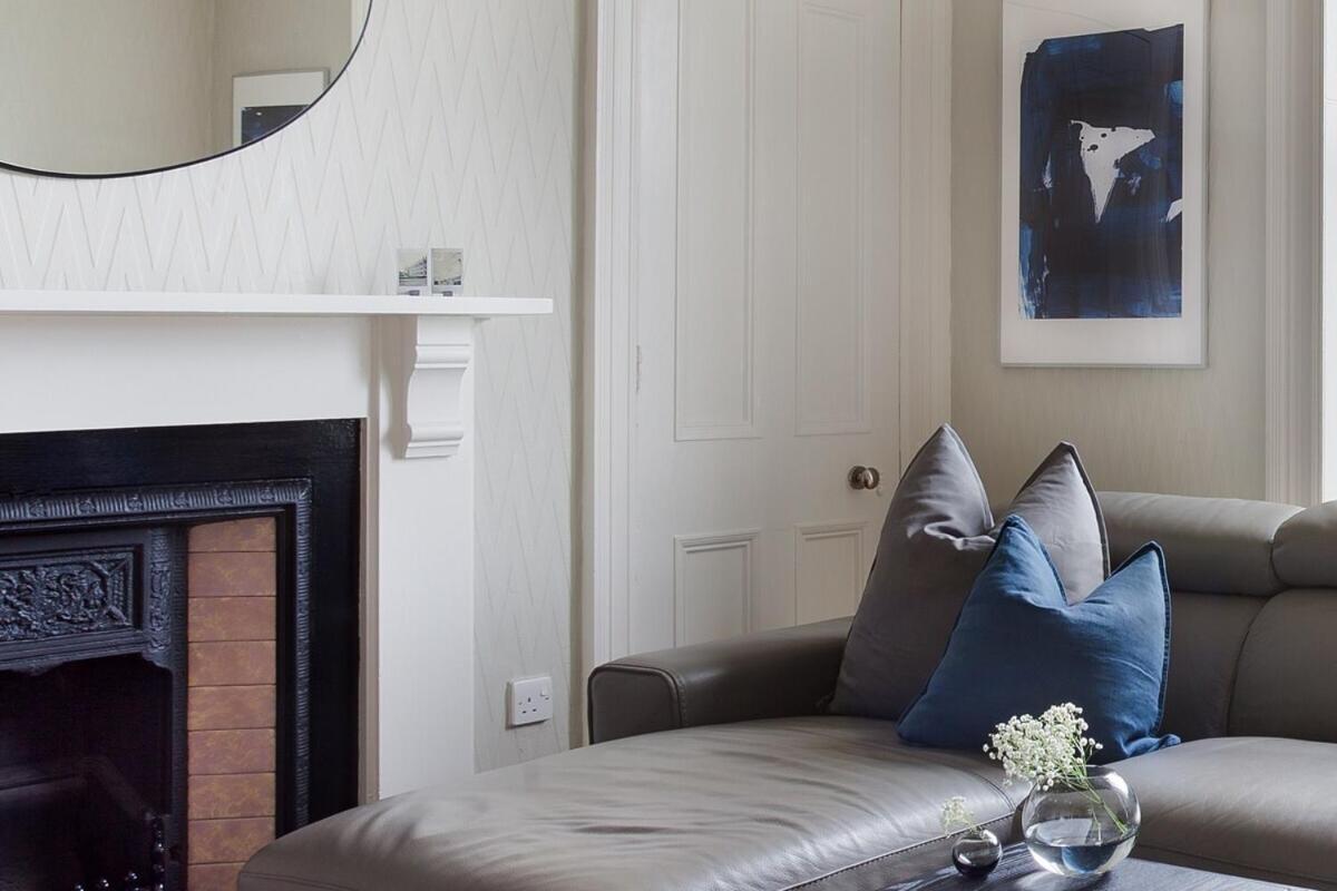 Esslemont Pad