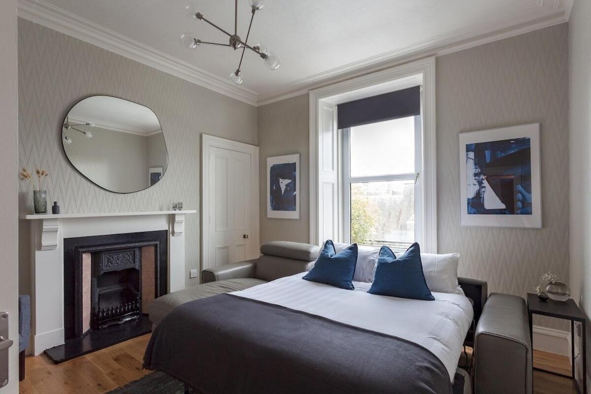 Esslemont Pad