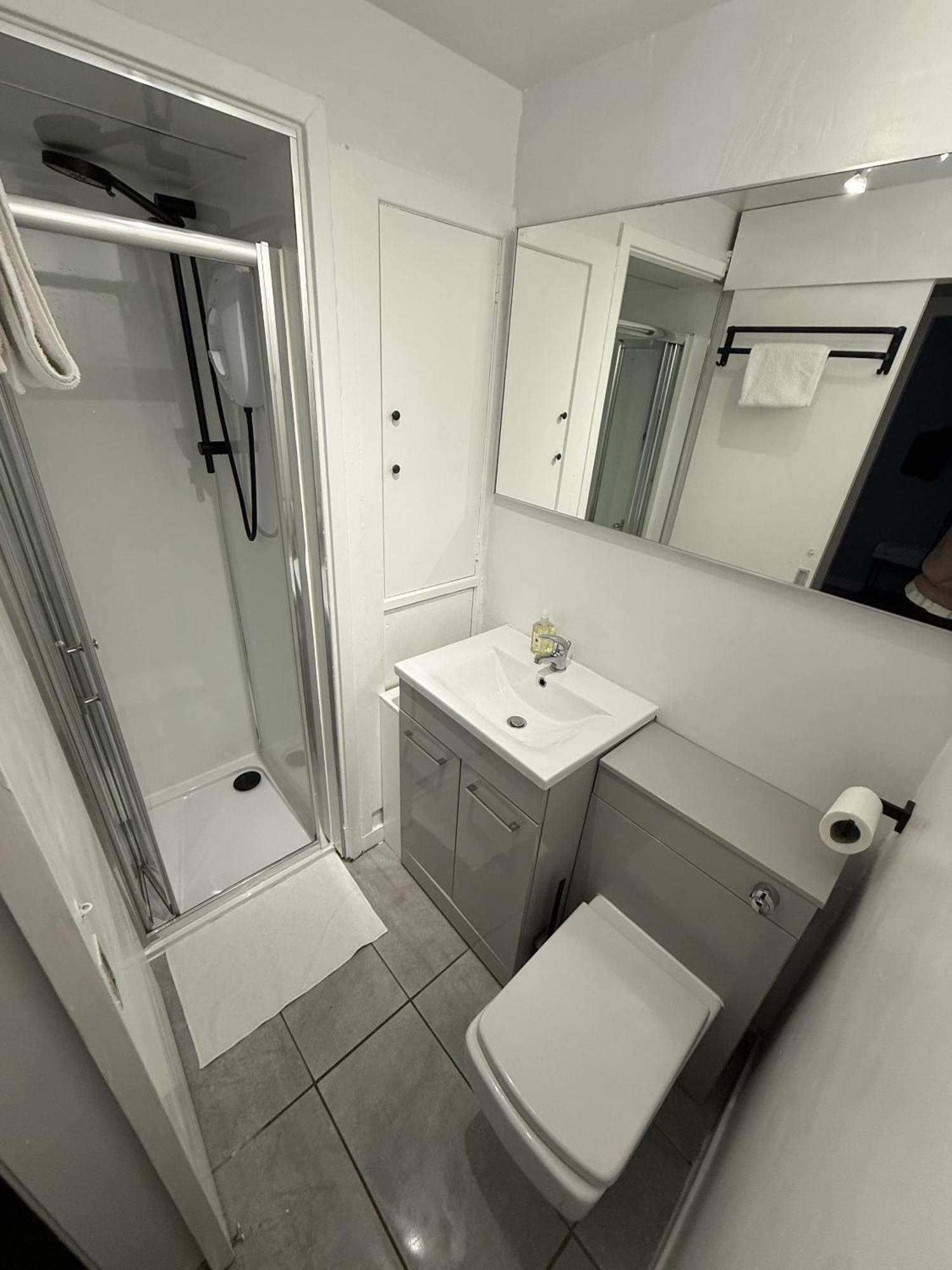 Skene Square 1 Bedroom Acomodação com café da manhã  *