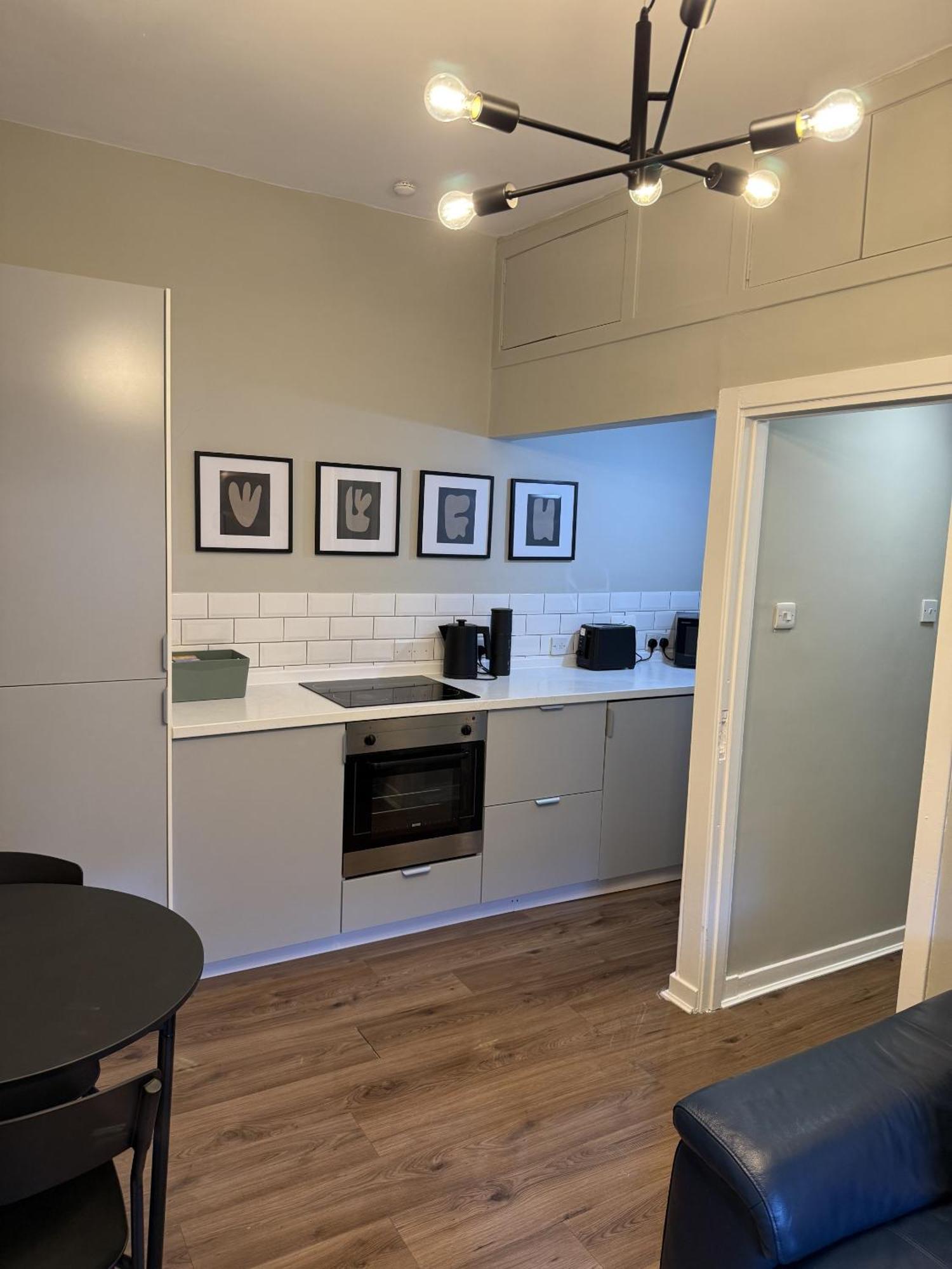 Skene Square 1 Bedroom *