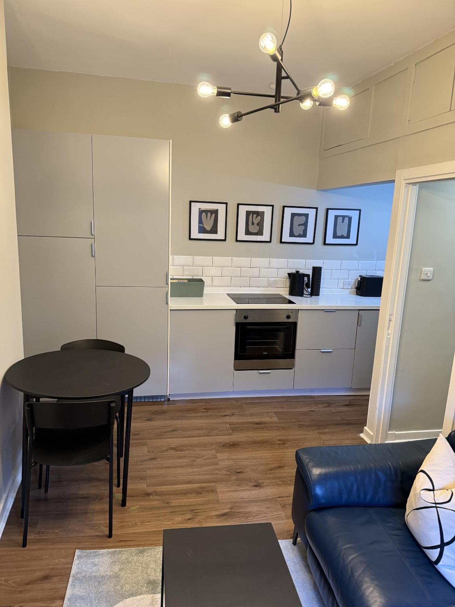 Skene Square 1 Bedroom *