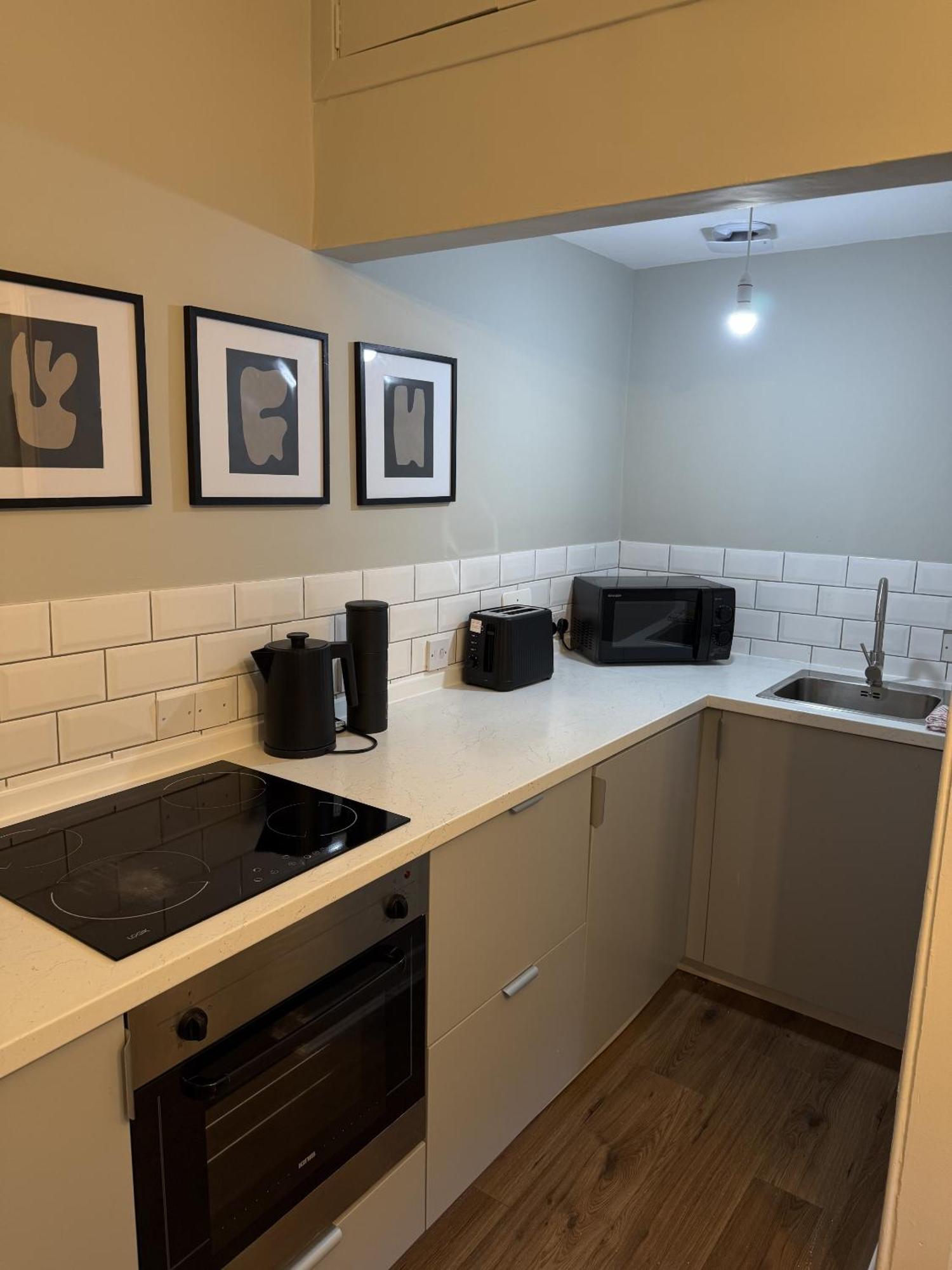 Skene Square 1 Bedroom * Aberdeen