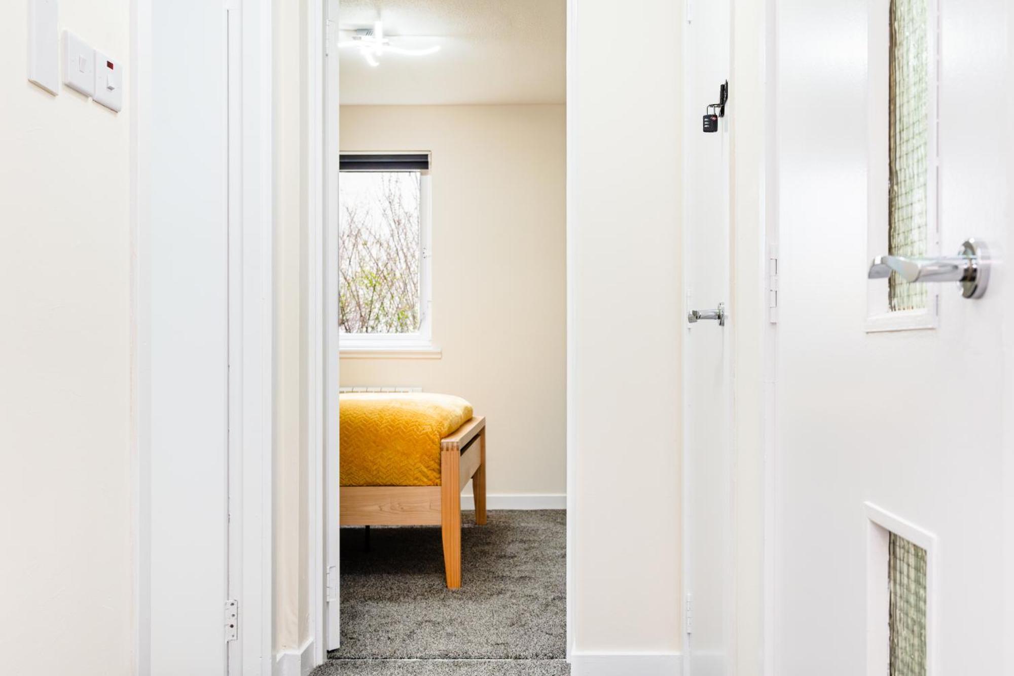 1 Bed-ground Floor-free Parking * Aberdeen
