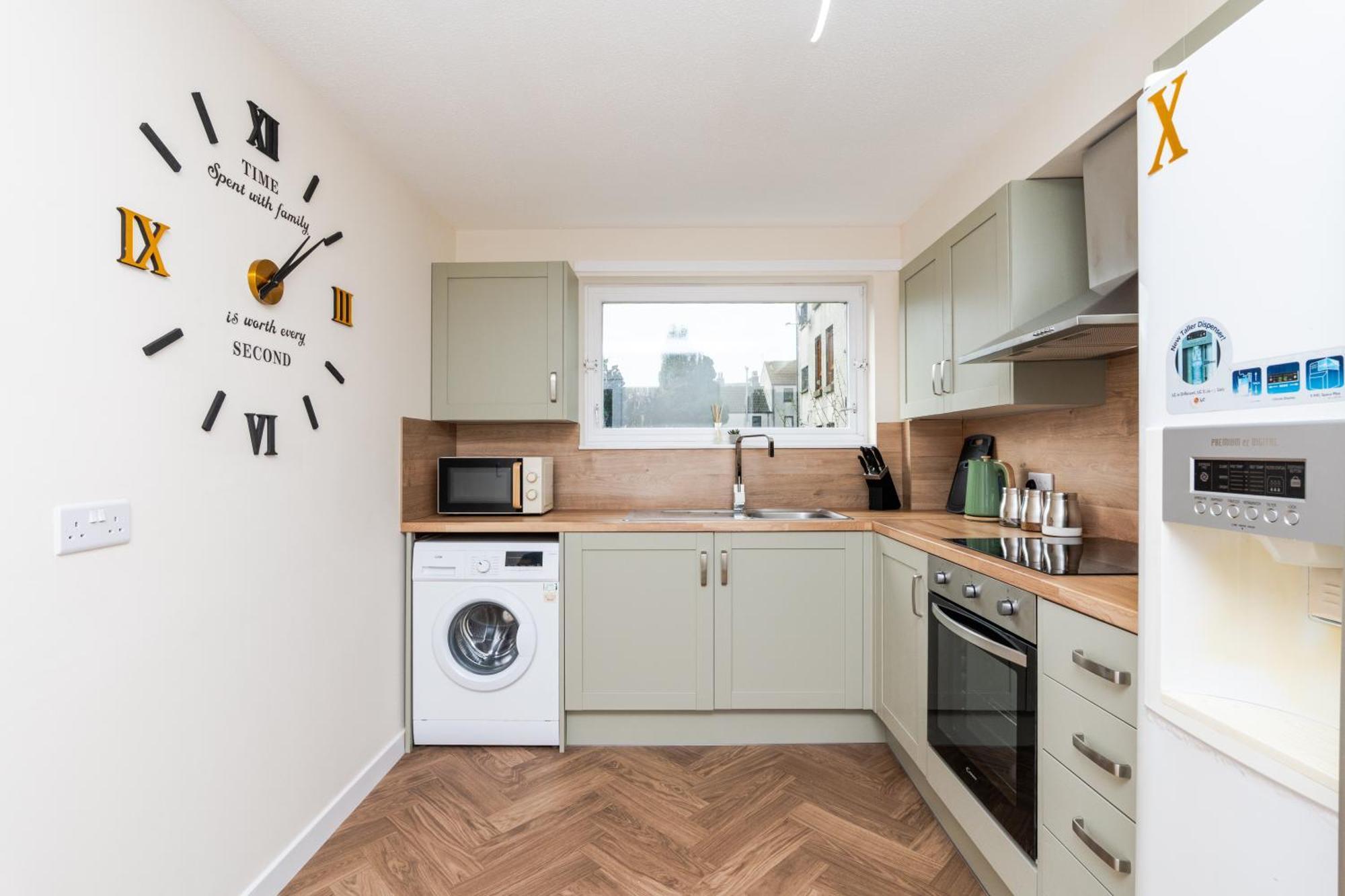 1 Bed-ground Floor-free Parking Apartment