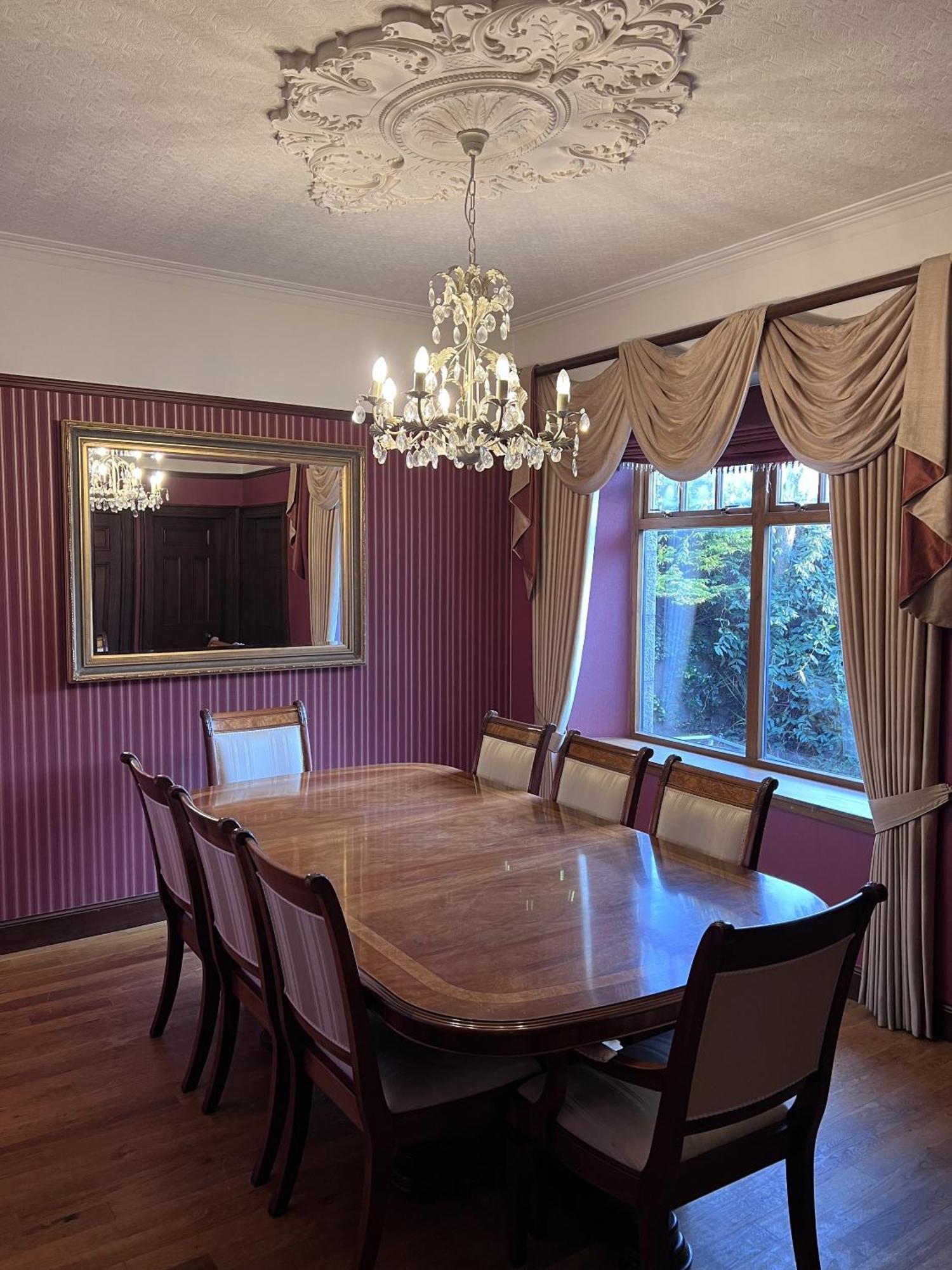 Luxury 5 Bedroom In West End Holiday home *