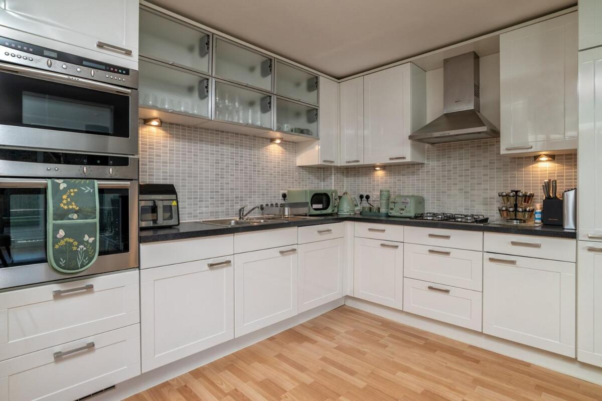Queens Crescent - Stylish Retreat And Tranquil *