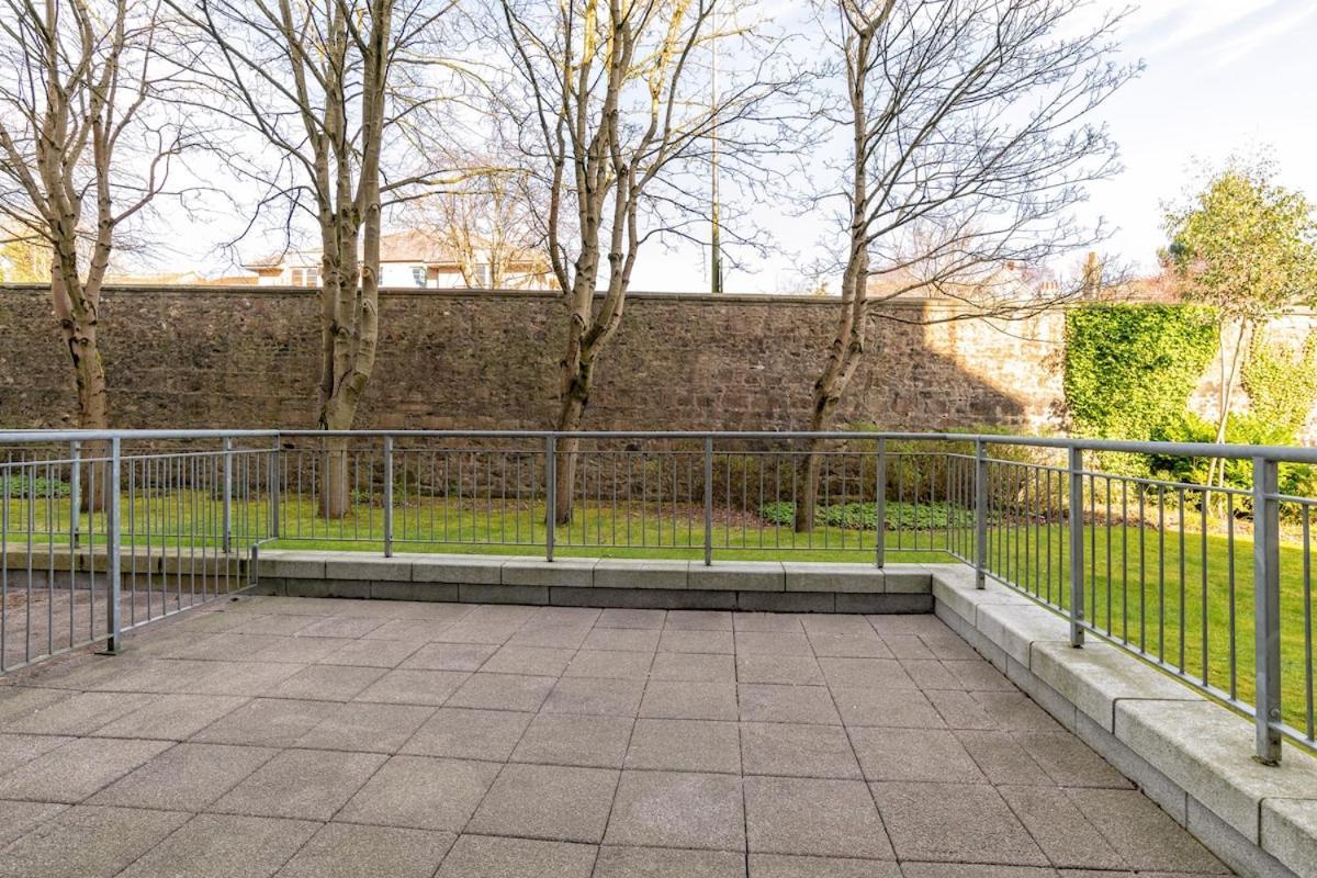 Queens Crescent - Stylish Retreat And Tranquil Apartment