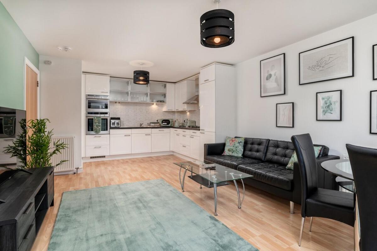 Apartment Queens Crescent - Stylish Retreat And Tranquil Aberdeen