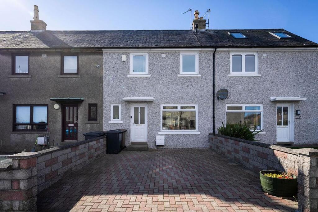 Derry House - 3 Bedroom Aberdeen
