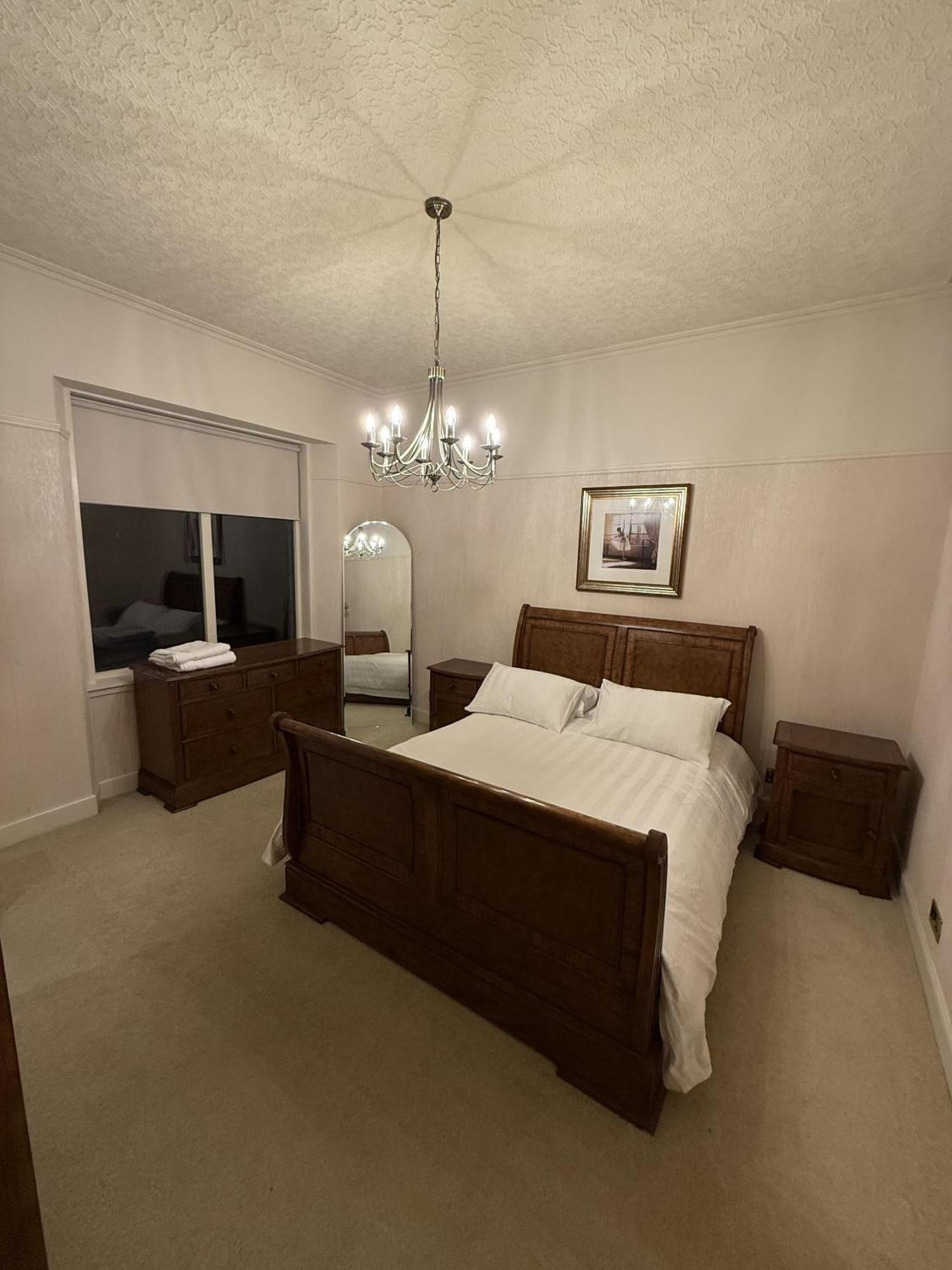 Luxury 5 Bedroom In West End Aberdeen
