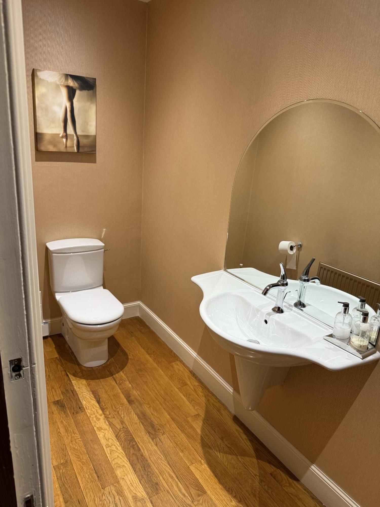 Holiday home Luxury 5 Bedroom In West End *
