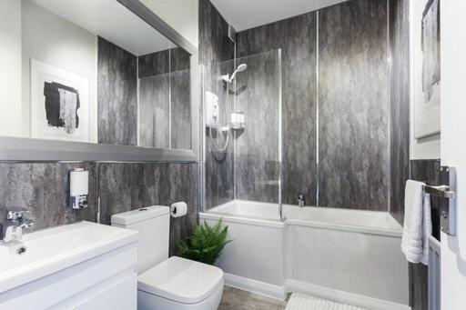 Esslemont Pad Apartment