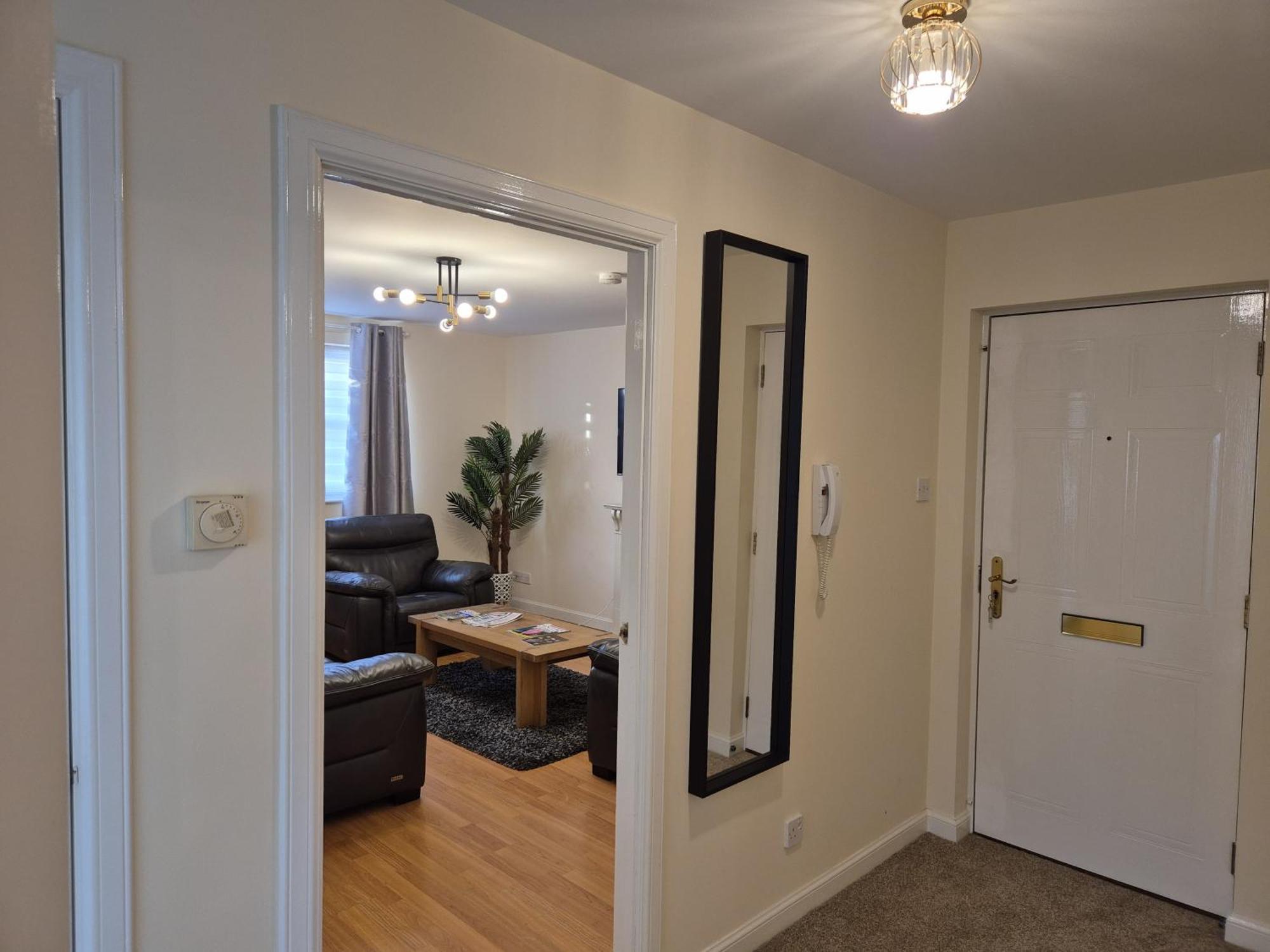 Spacious Modern 2-br In Centre Aberdeen