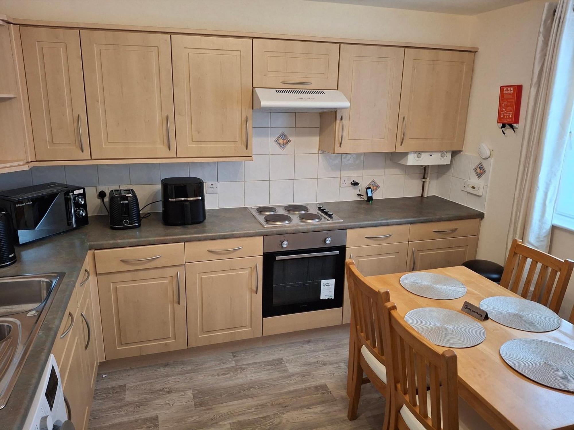 Apartment Spacious Modern 2-br In Centre Aberdeen