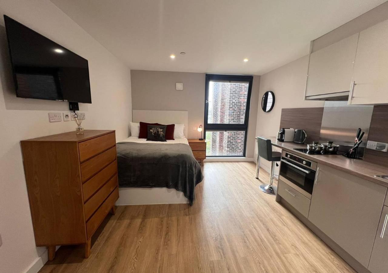 Charles Hope Apartment