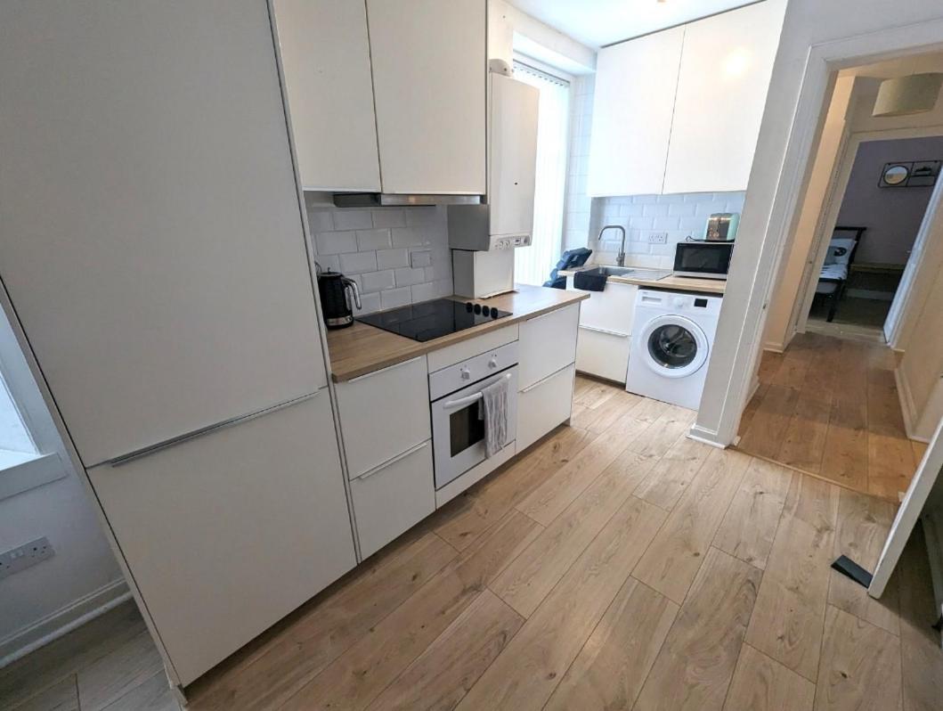 Modern 2 Bedroom And 2 Bath