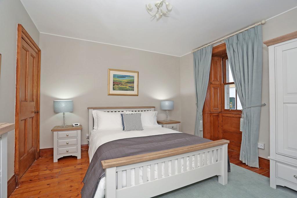Lighthouse - Coastal, Dolphins Holiday home *