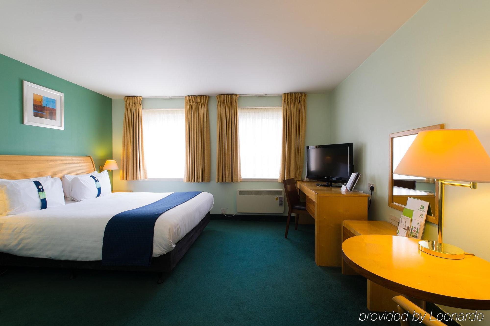 - Exhibition Centre Hotel