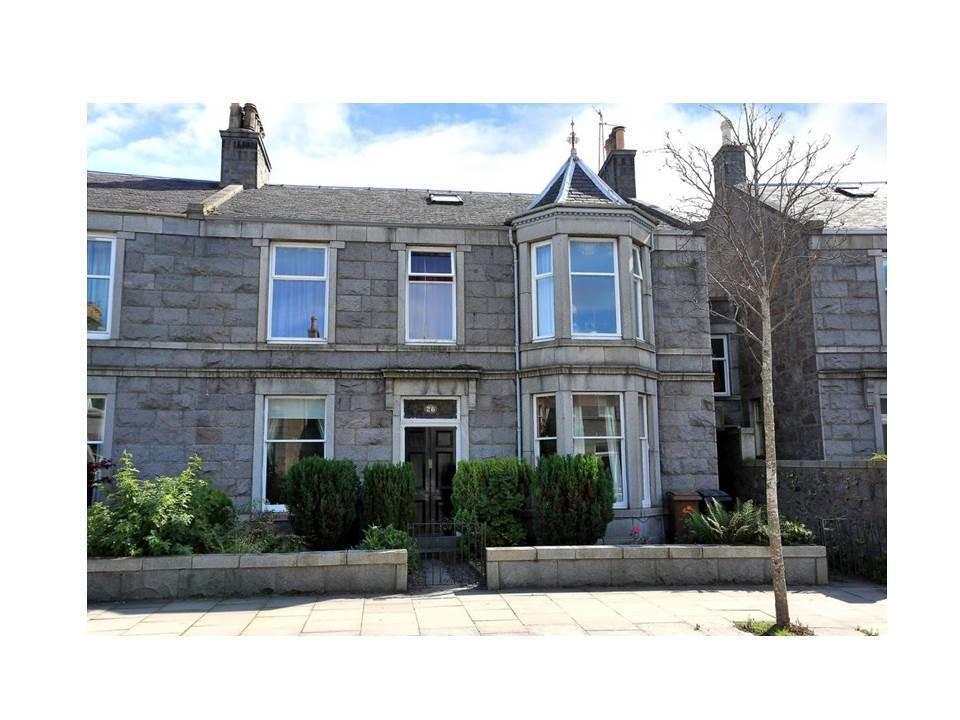 26 Belvidere Crescent *