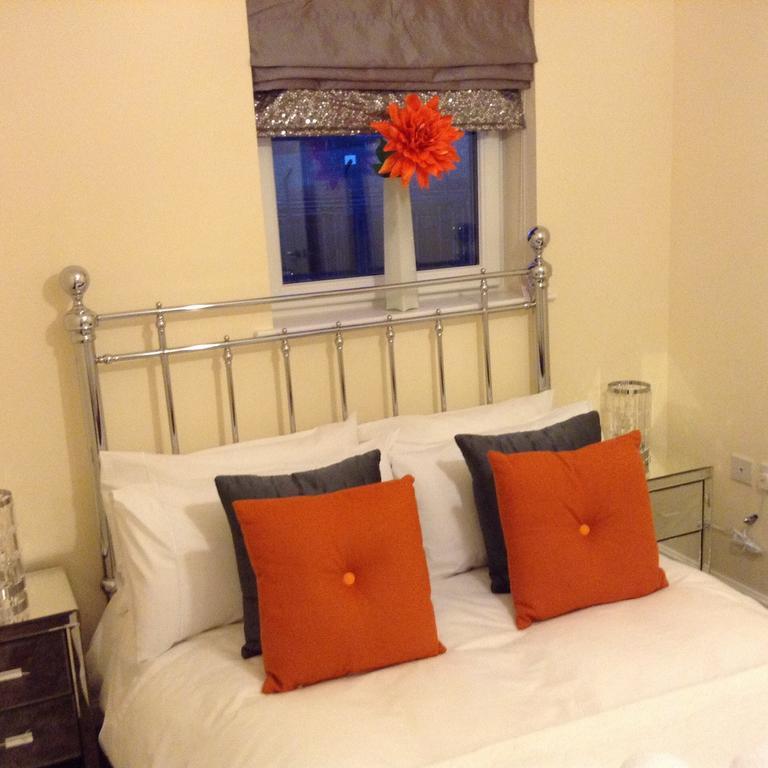Apartment Mode - Urquhart Court