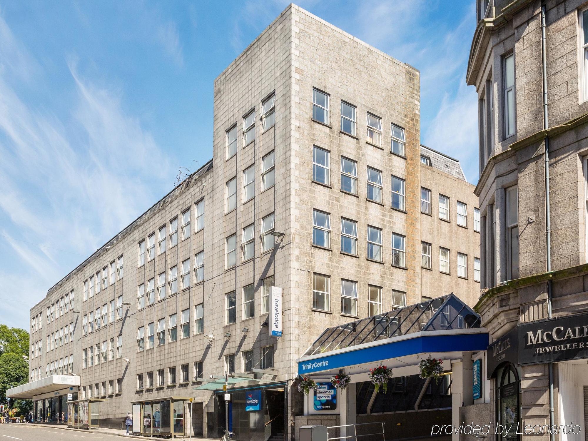 Travelodge Central 3*