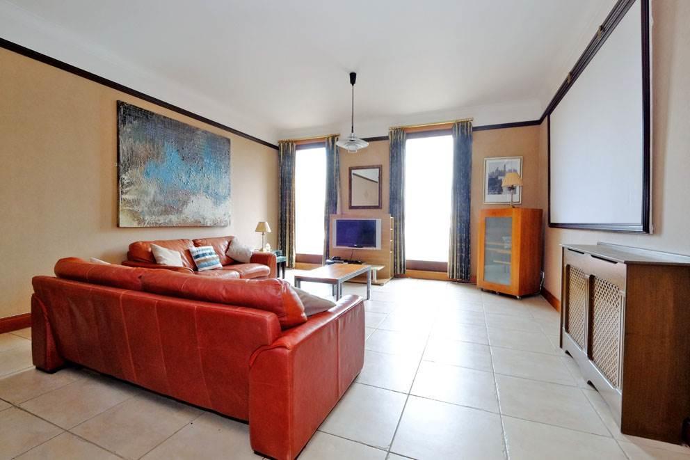 Bastille Apartment *