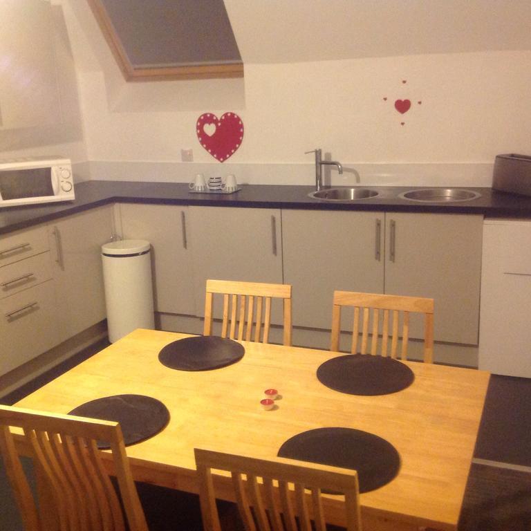 East West 3* Aberdeen