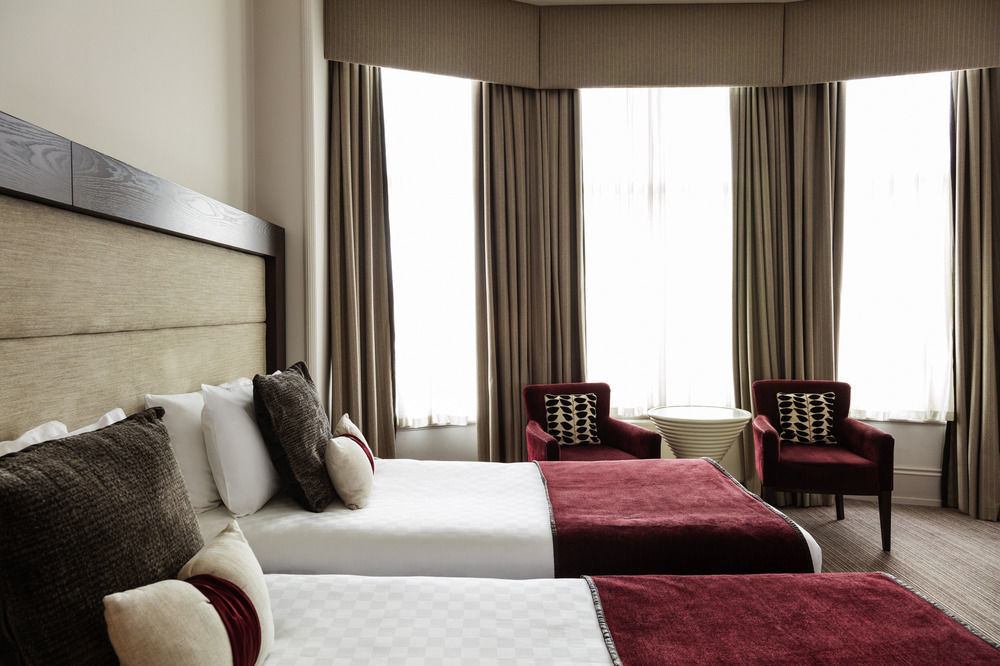 Mercure Caledonian Hotel 4*