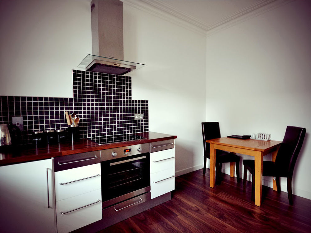 Howburn Apartment *