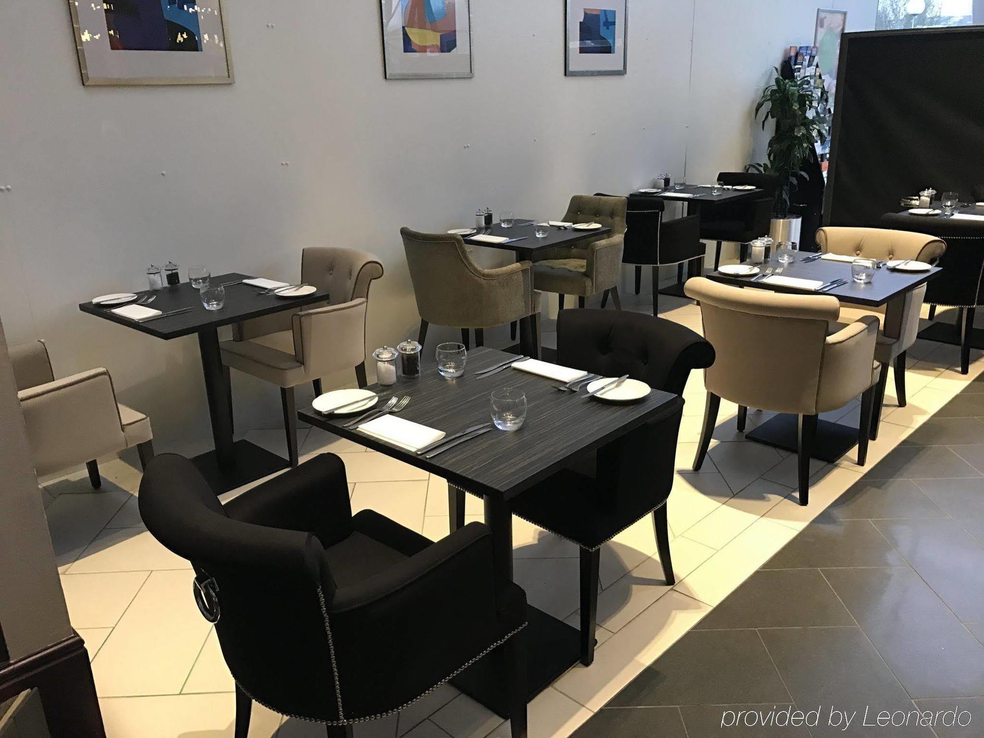 - Exhibition Centre Hotel