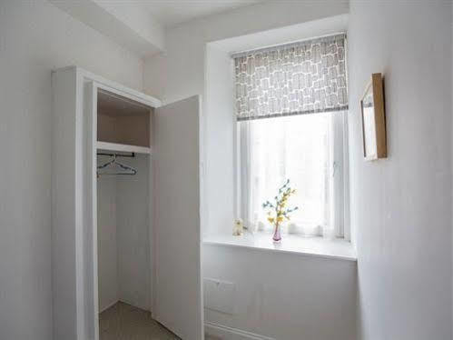 Wallfield Crescent Apartamento *